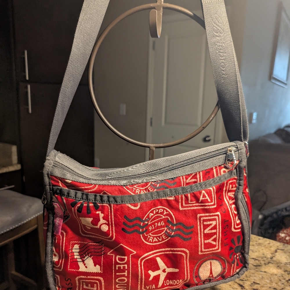 Brighton Detour Via London Crossbody Shoulder Bag Travel Theme - Picture 2 of 8